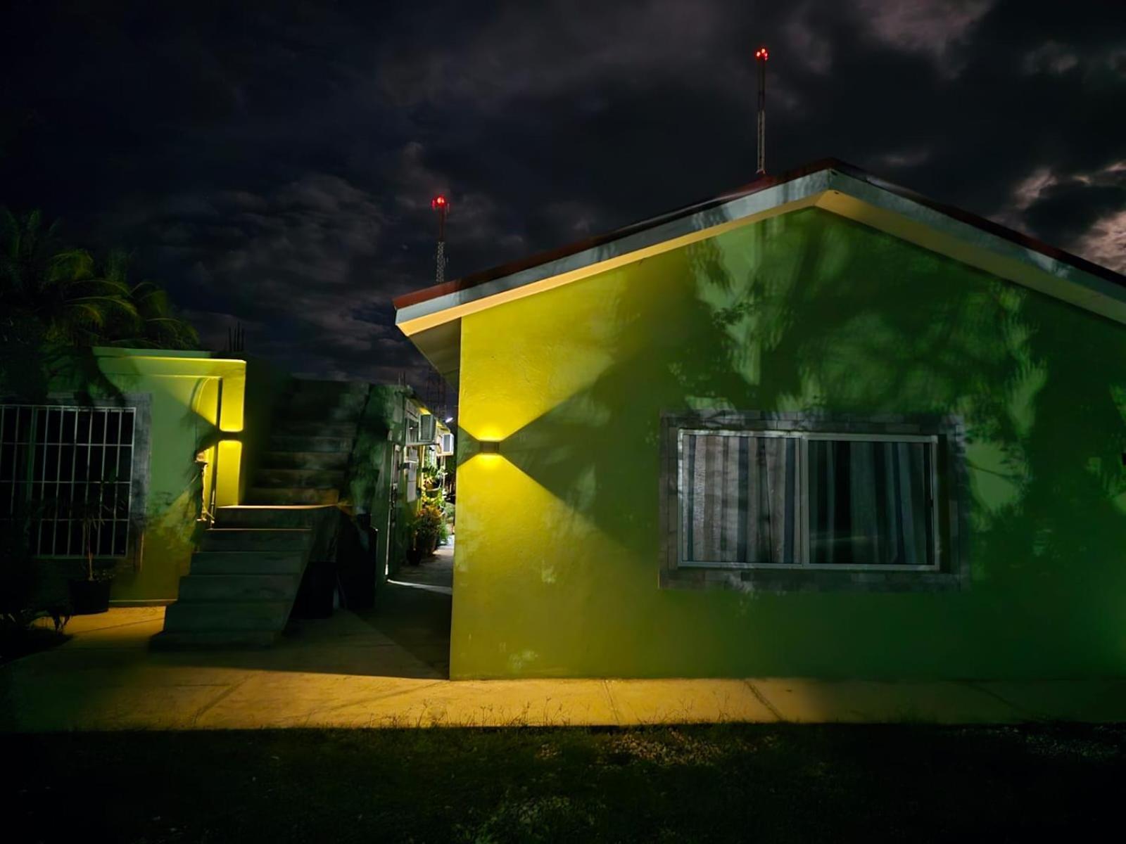 Bed and Breakfast Tuquil-Ha Ladyville Zewnętrze zdjęcie